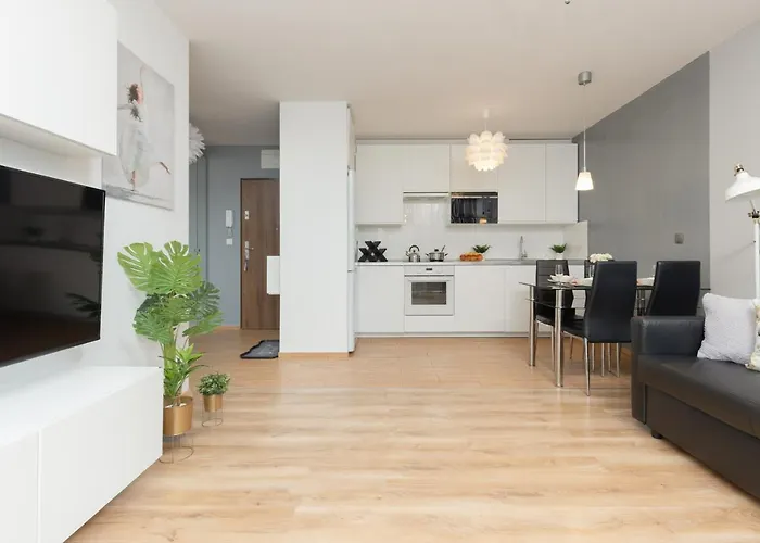 Wawrzyszewska By Renters شقة