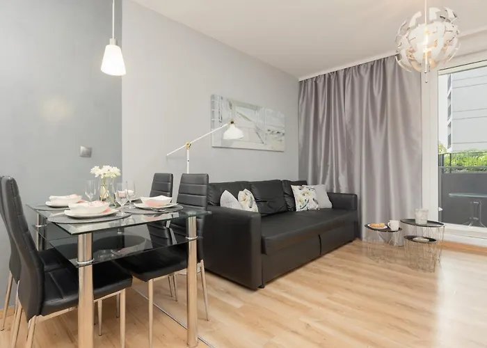 Wawrzyszewska By Renters شقة