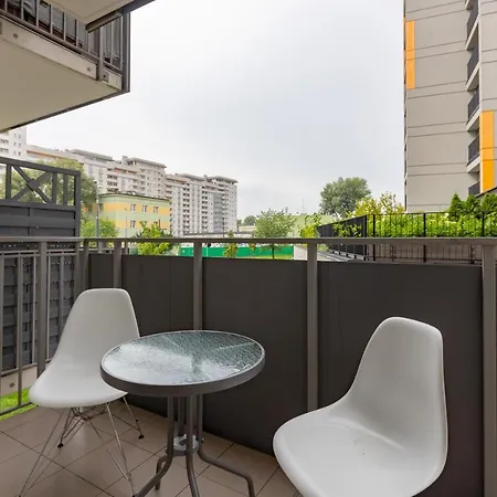 Wawrzyszewska By Renters شقة