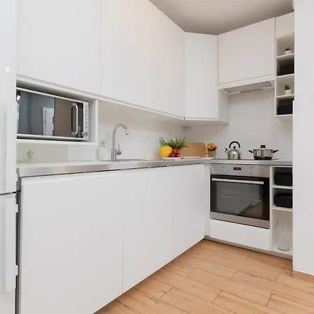 Wawrzyszewska By Renters شقة