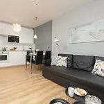 Wawrzyszewska By Renters Lägenhet