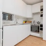 Wawrzyszewska By Renters Lägenhet